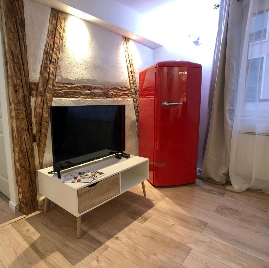 Beauty & The Beast - Old Town Cosy Apartments Колмар Екстериор снимка